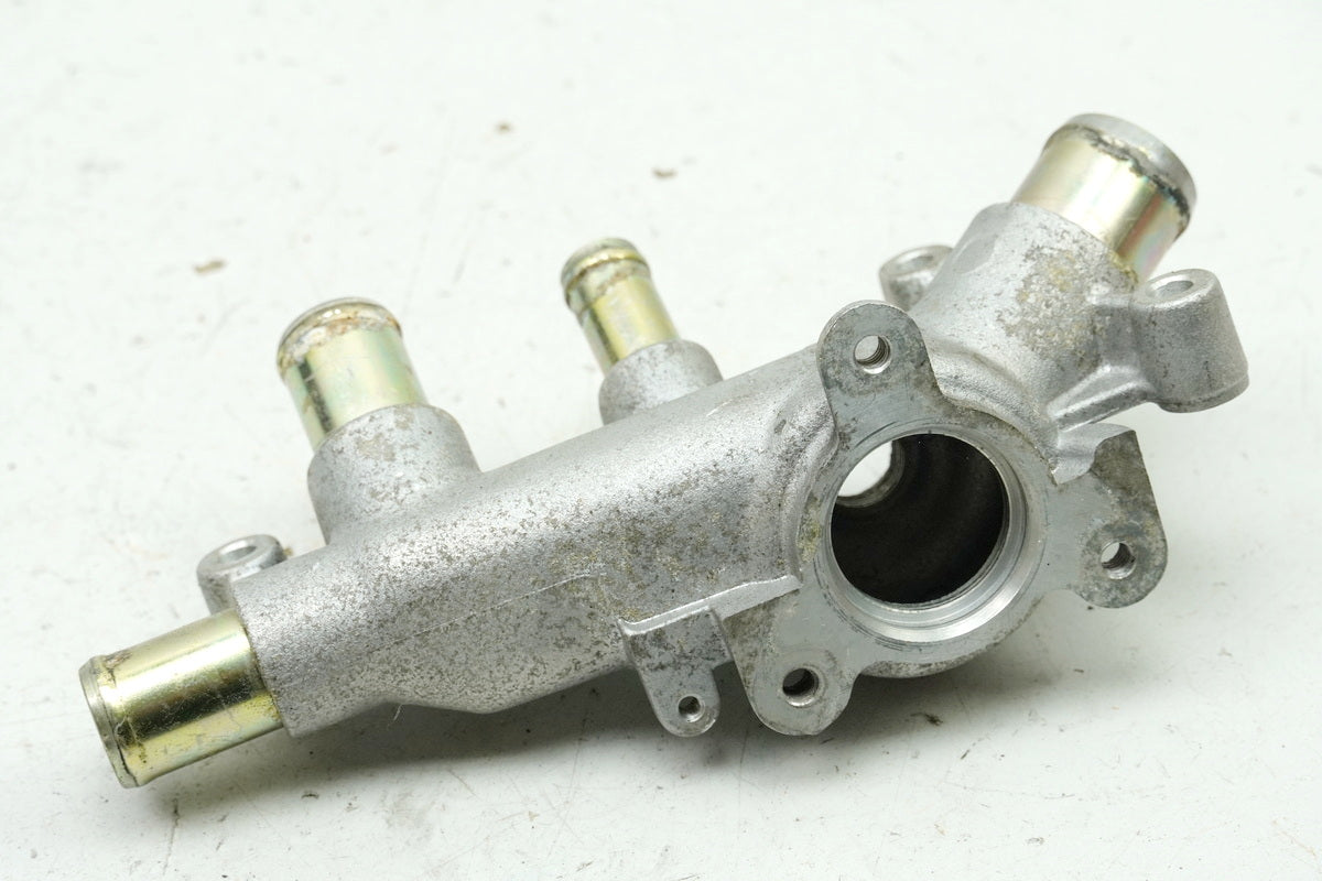 YAMAHA VMX-12 VMAX 1200 2WE Cooling System Connector Radiator Hose Filler Neck