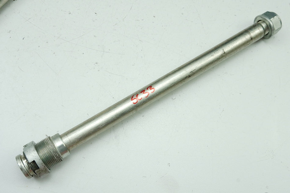 Honda CBR 900 SC33 Achse Schwinge Schwingachse Distanz Einstellschraube 96-99