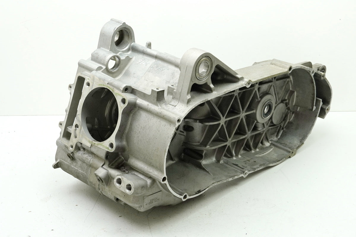 KYMCO XCiting 500 i RFBT70040 Engine Casing Engine Block Crankcase (for Engine)
