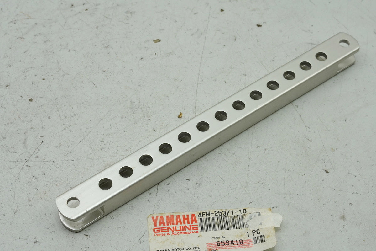 YAMAHA TRX XJR YZF original Zugstange Hinterrad Bremssattel Strebe - NEU