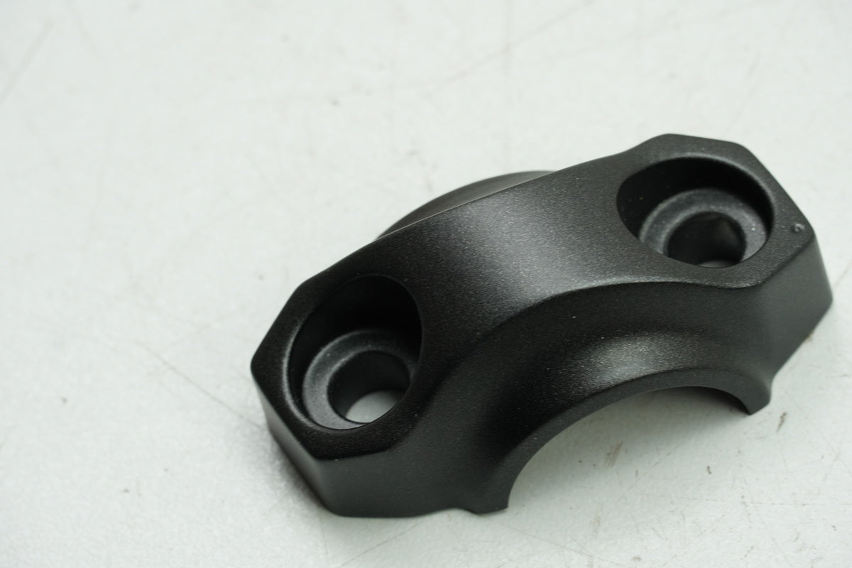YAMAHA MT XSR XJR Original Top Triple Clamp Handlebar Clamp Riser Holder - NEW