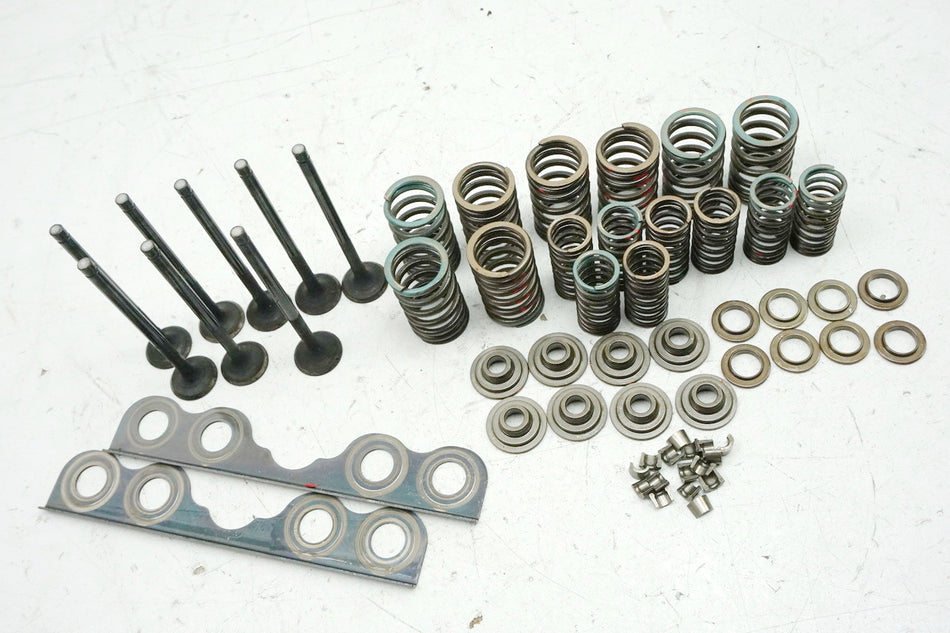 SUZUKI GSX 600 F AJ Ventile Auslass Ventilfedern Keile für Zylinderkopf 98-02