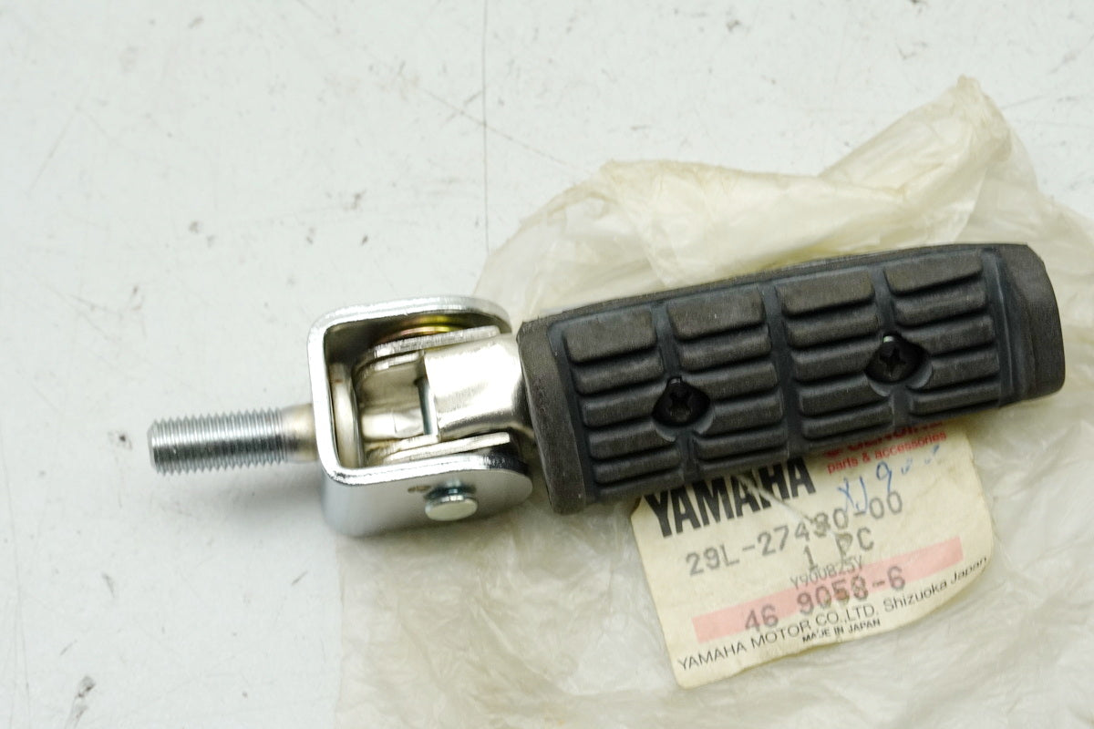 YAMAHA FJ1200 XJ900 RD350LC original Pillion Footrest Left Rear - NEW