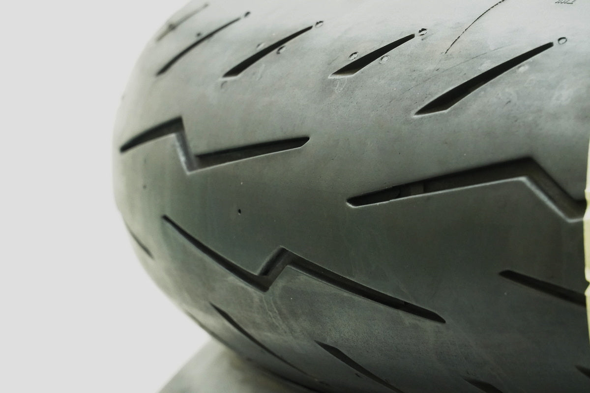 Buell XB12 Neumáticos Pirelli Diablo Rosso IV Juego de neumáticos 120/70 ZR17 + 180/55 ZR17
