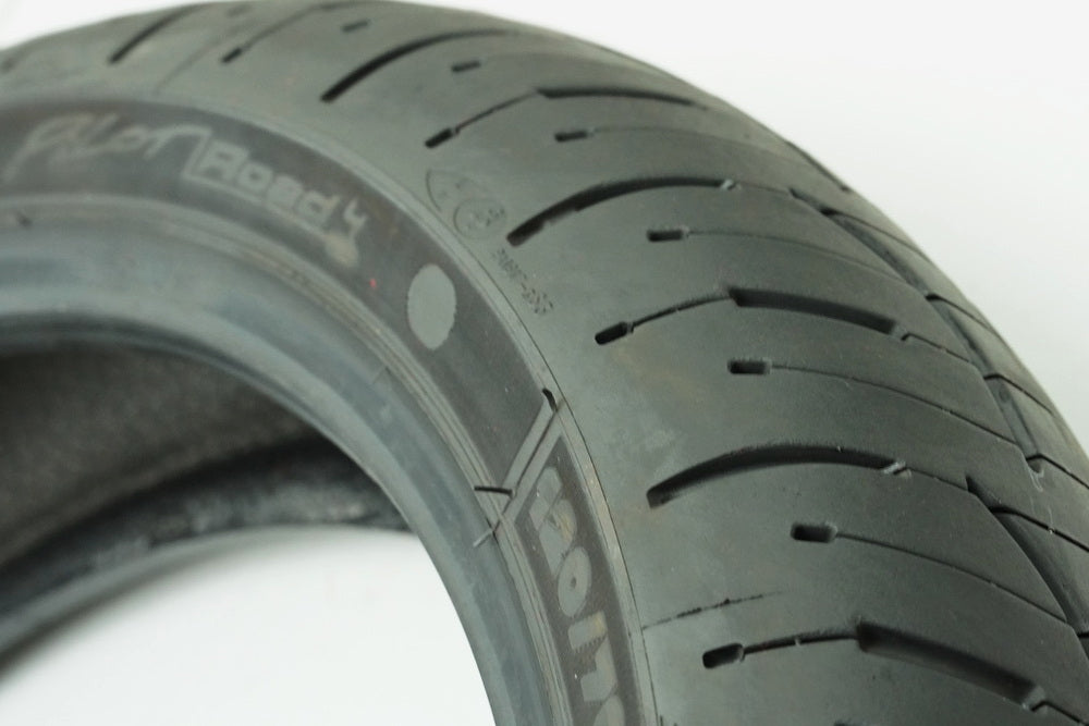 Michelin Pilot Road 4 2CT 120/ 70 ZR 17 M/C 58W Reifen vorn