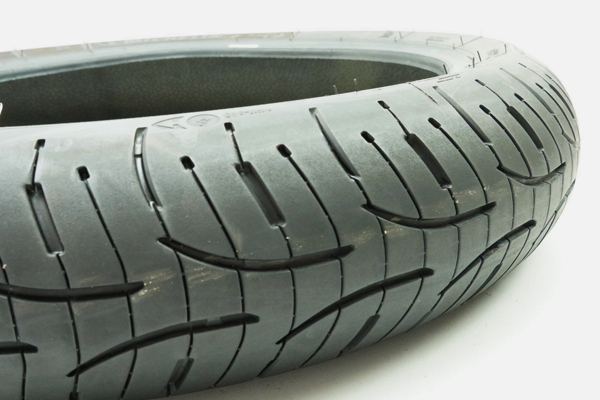 Michelin Pilot Road 4 2CT 120/ 70 ZR 17 M/C 58W Reifen vorn