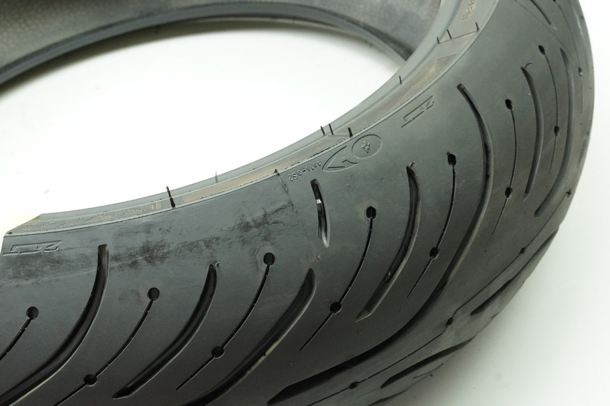 Michelin Pilot Road 4 2CT 190/ 50 ZR 17 M/C 73W Reifen hinten