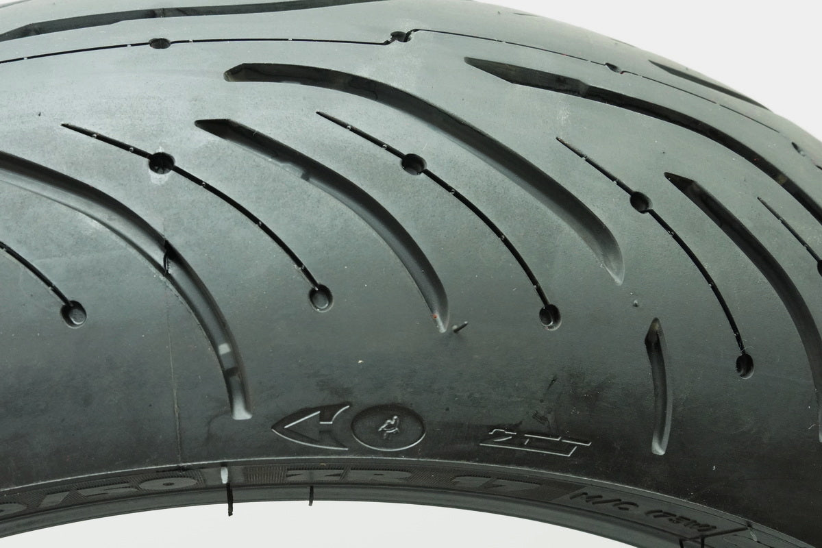Michelin Pilot Road 4 2CT 190/ 50 ZR 17 M/C 73W Reifen hinten
