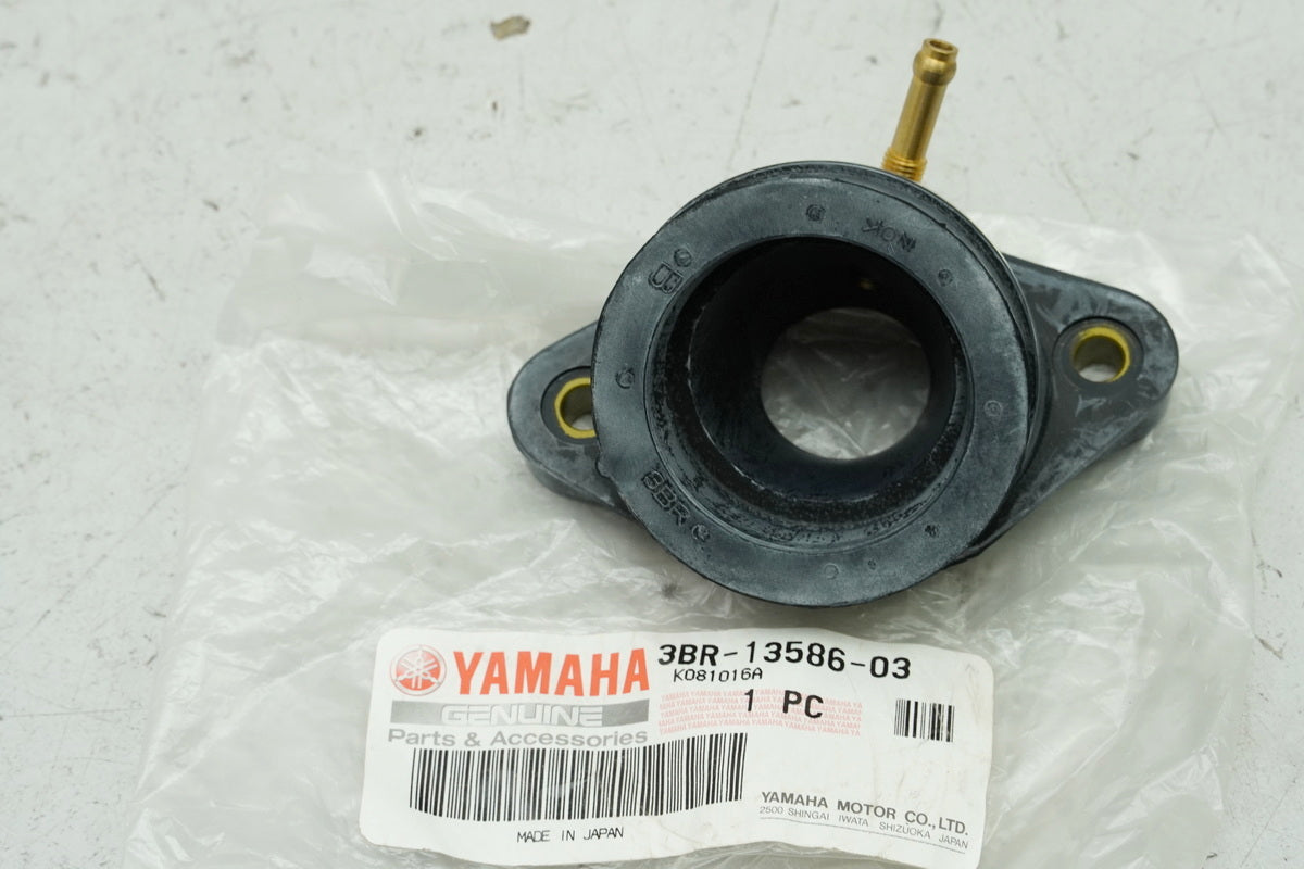 YAMAHA XV 535 original Ansaugstutzen Verbindung Vergaser 1 3BR-13586-03 - NEU