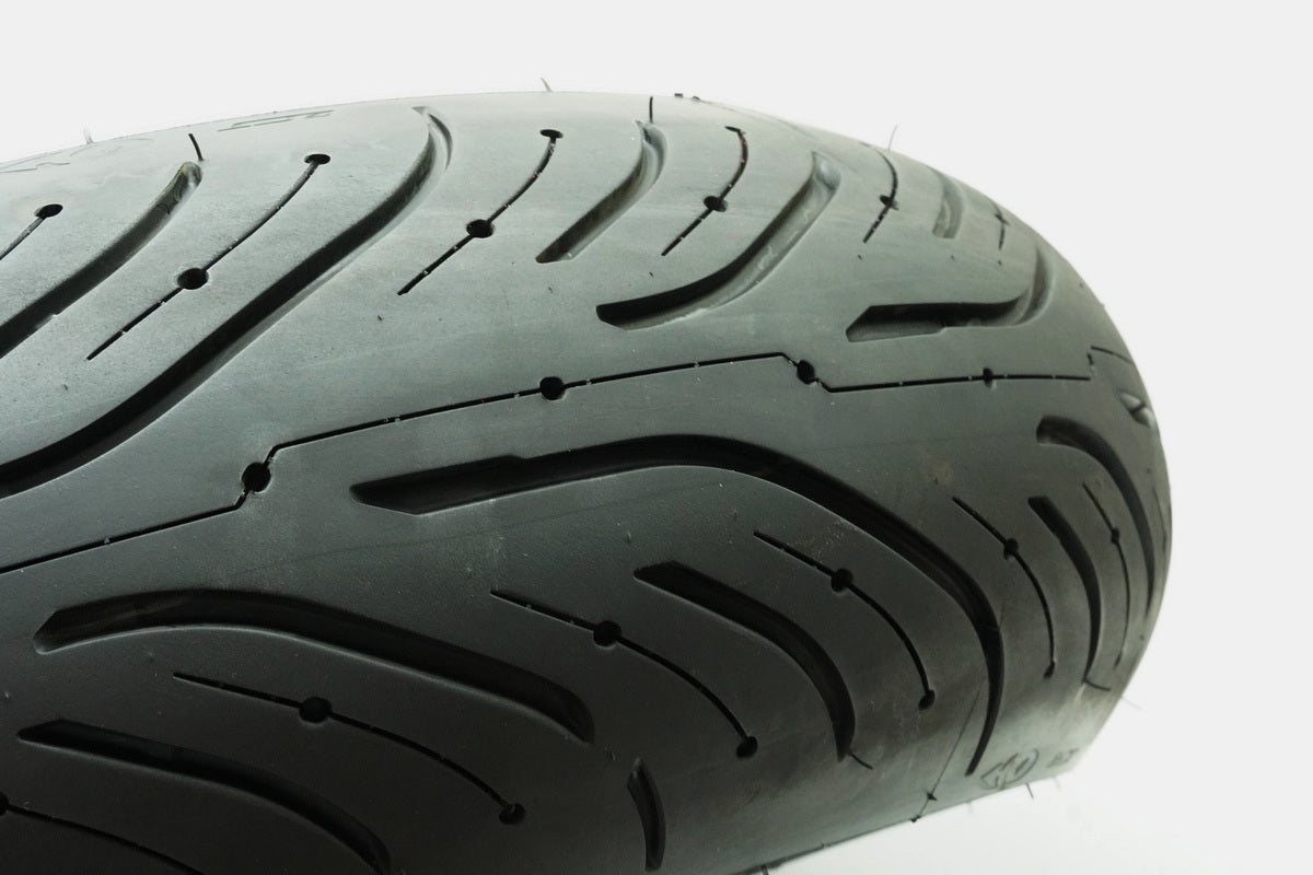 Michelin Pilot Road 4 2CT 190/ 50 ZR 17 M/C 73W Reifen hinten