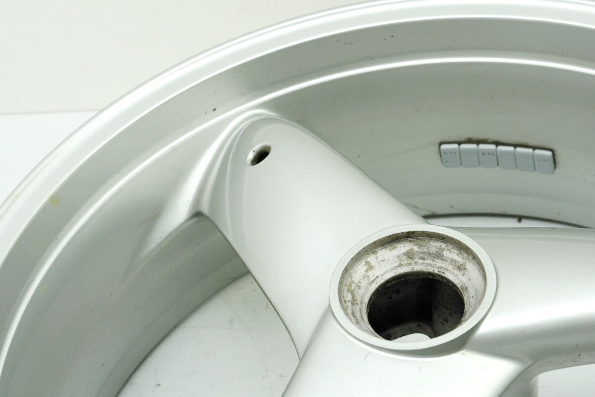 TRIUMPH SPEED TRIPLE 955 i 595 N rear wheel rim accident-free
