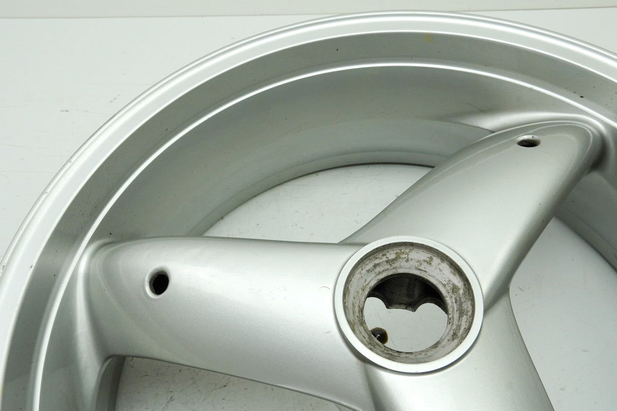 TRIUMPH SPEED TRIPLE 955 i 595 N rear wheel rim accident-free