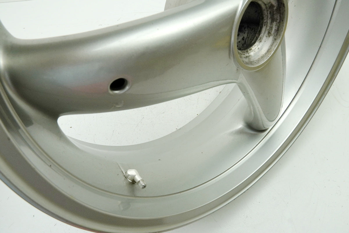 TRIUMPH SPEED TRIPLE 955 i 595 N rear wheel rim accident-free