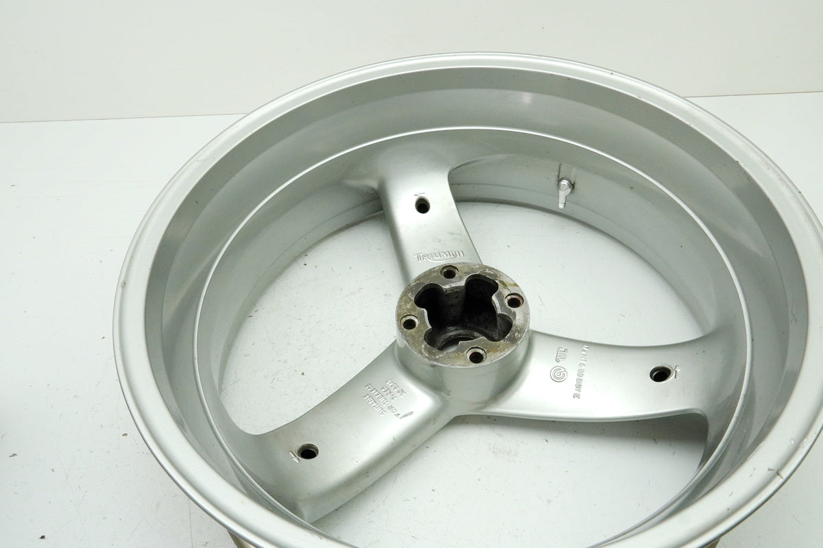 TRIUMPH SPEED TRIPLE 955 i 595 N rear wheel rim accident-free