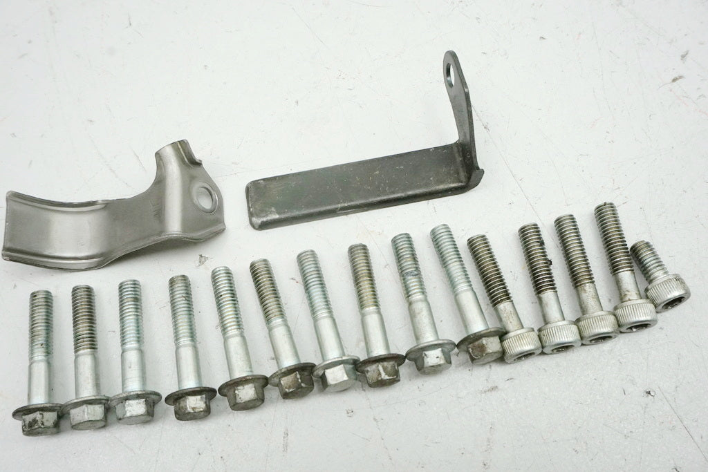 HONDA CB 500 PC26 SCREWS ALTERNATOR COVER STATOR ENGINE COVER