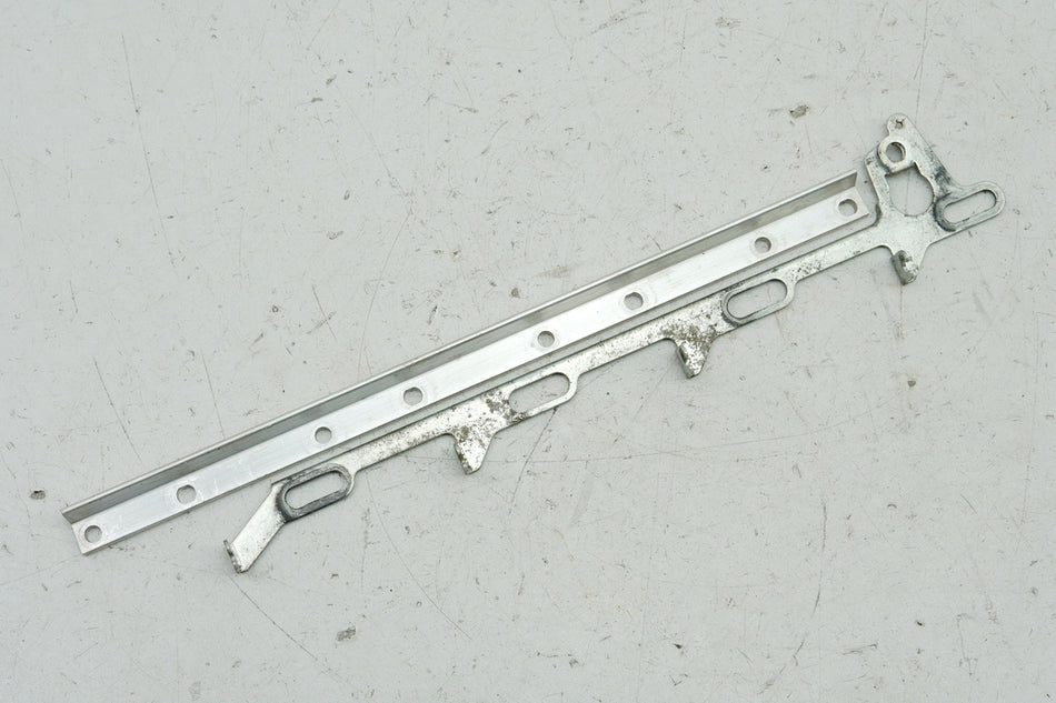 KAWASAKI ZXR 750 ZX750J Halter Strebe für Vergaser Keihin719 Leiste Chokezug