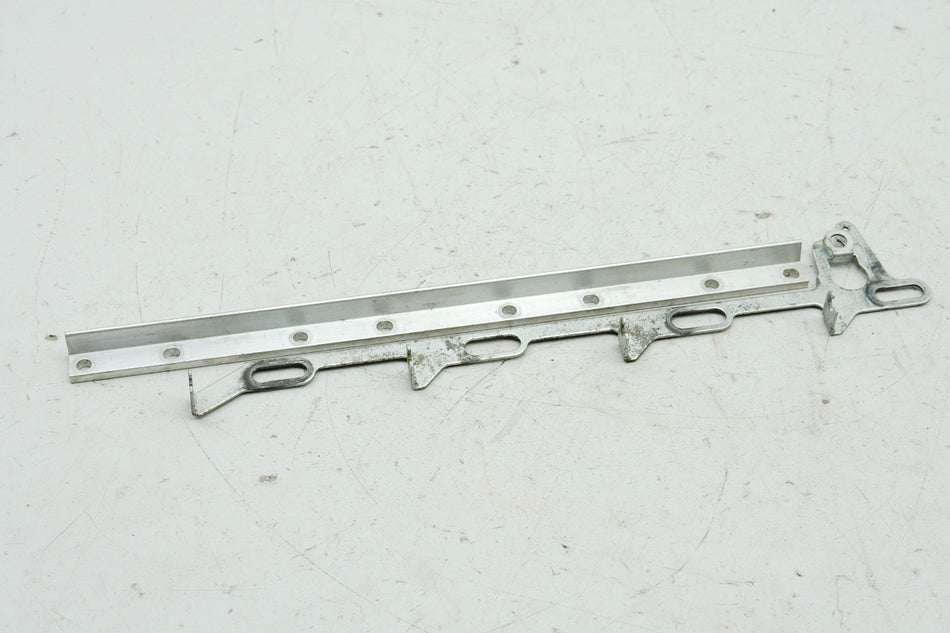 KAWASAKI ZXR 750 ZX750J Halter Strebe für Vergaser Keihin719 Leiste Chokezug