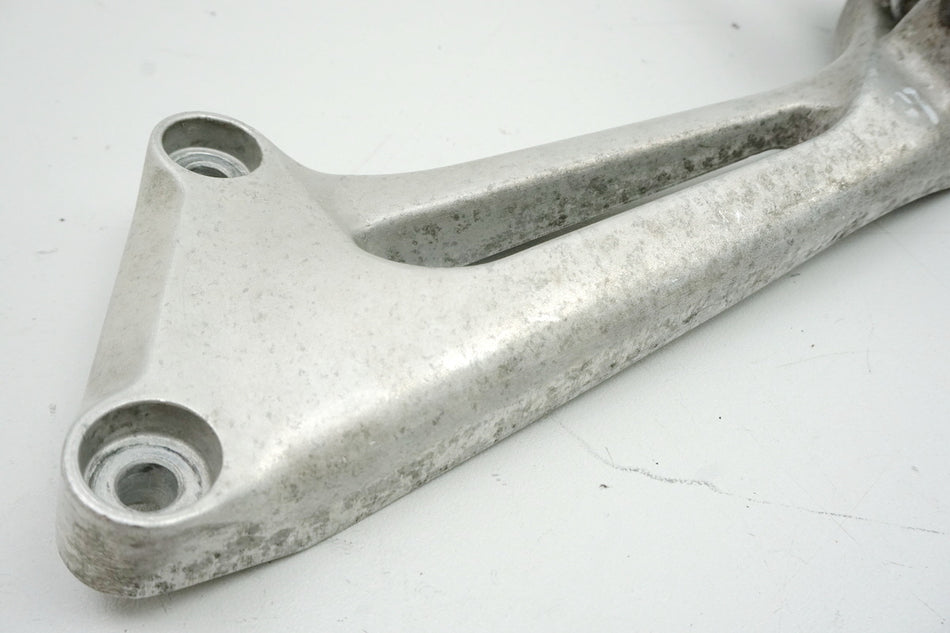 HONDA VTR 1000 SC36 FIRESTORM Reposapiés Trasero Izquierdo Soporte Reposapiés