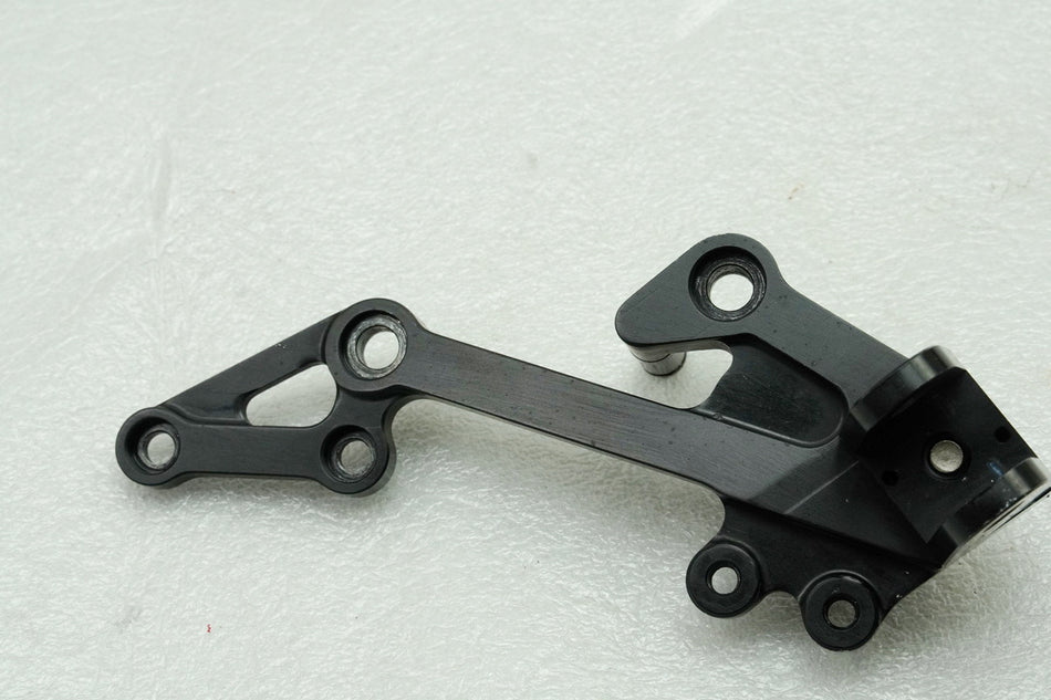 MOTO MORINI CORSARO 1200 Soporte estribera conductor derecho Soporte estribera Placa