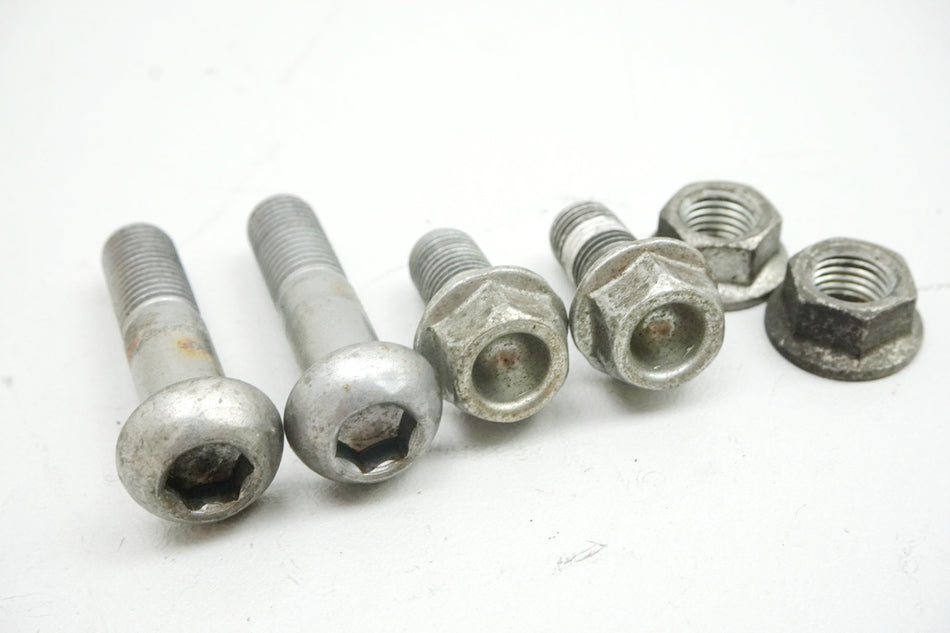 HONDA VTR 1000 SC36 FIRESTORM Tornillos de subchasis