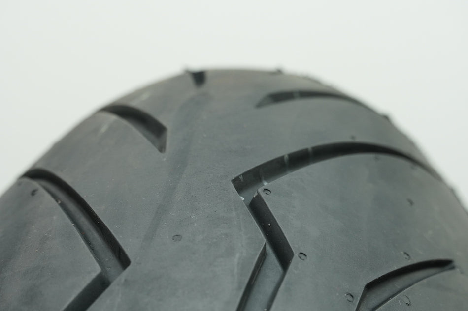 Neumático trasero Pirelli Diablo Rosso III 160/60 ZR17 69W - como nuevo