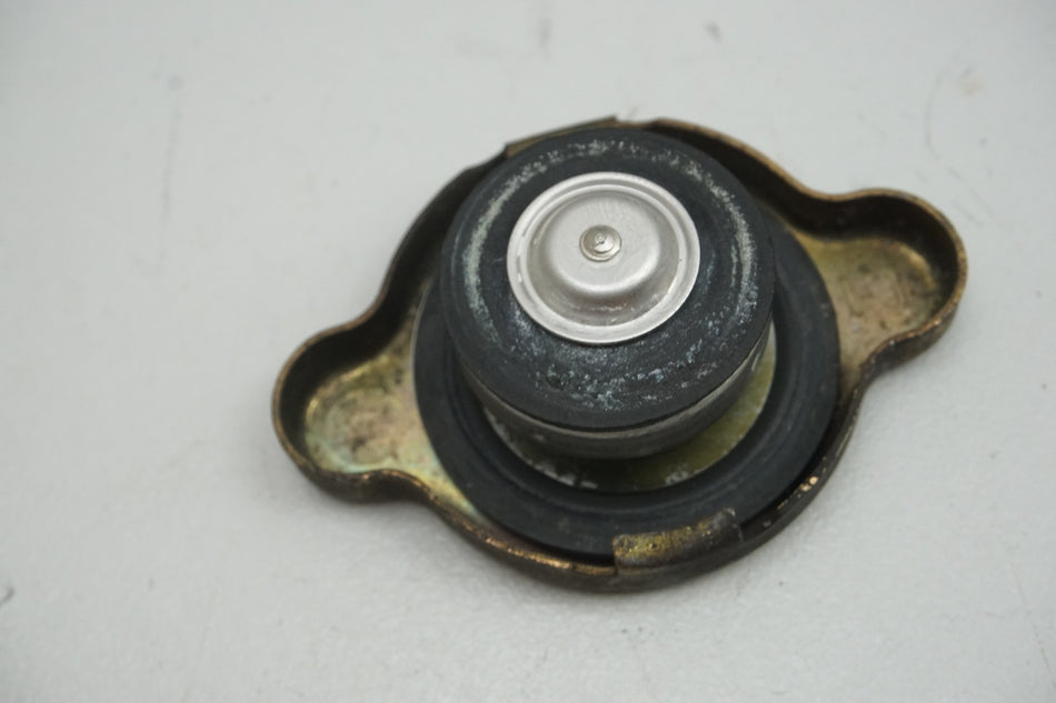 HONDA VTR 1000 SC36 FIRESTORM Kühlerdeckel Verschluß Cover Kühler Deckel