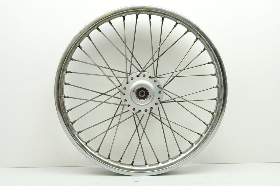 SUZUKI GN 125 NF41 Llanta delantera Rueda delantera J 18 x 1.60 Buje Takasago