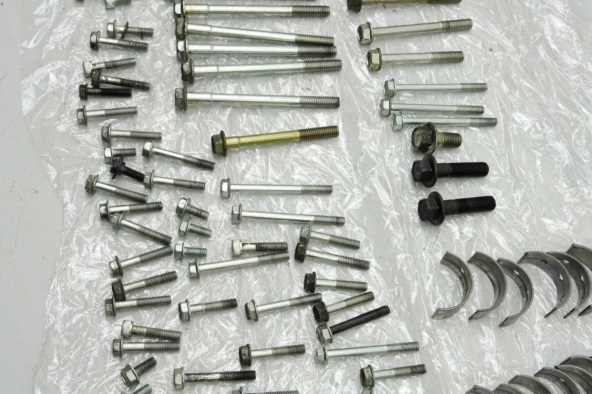HONDA CB 500 PC32 Tornillos y piezas pequeñas - para motor