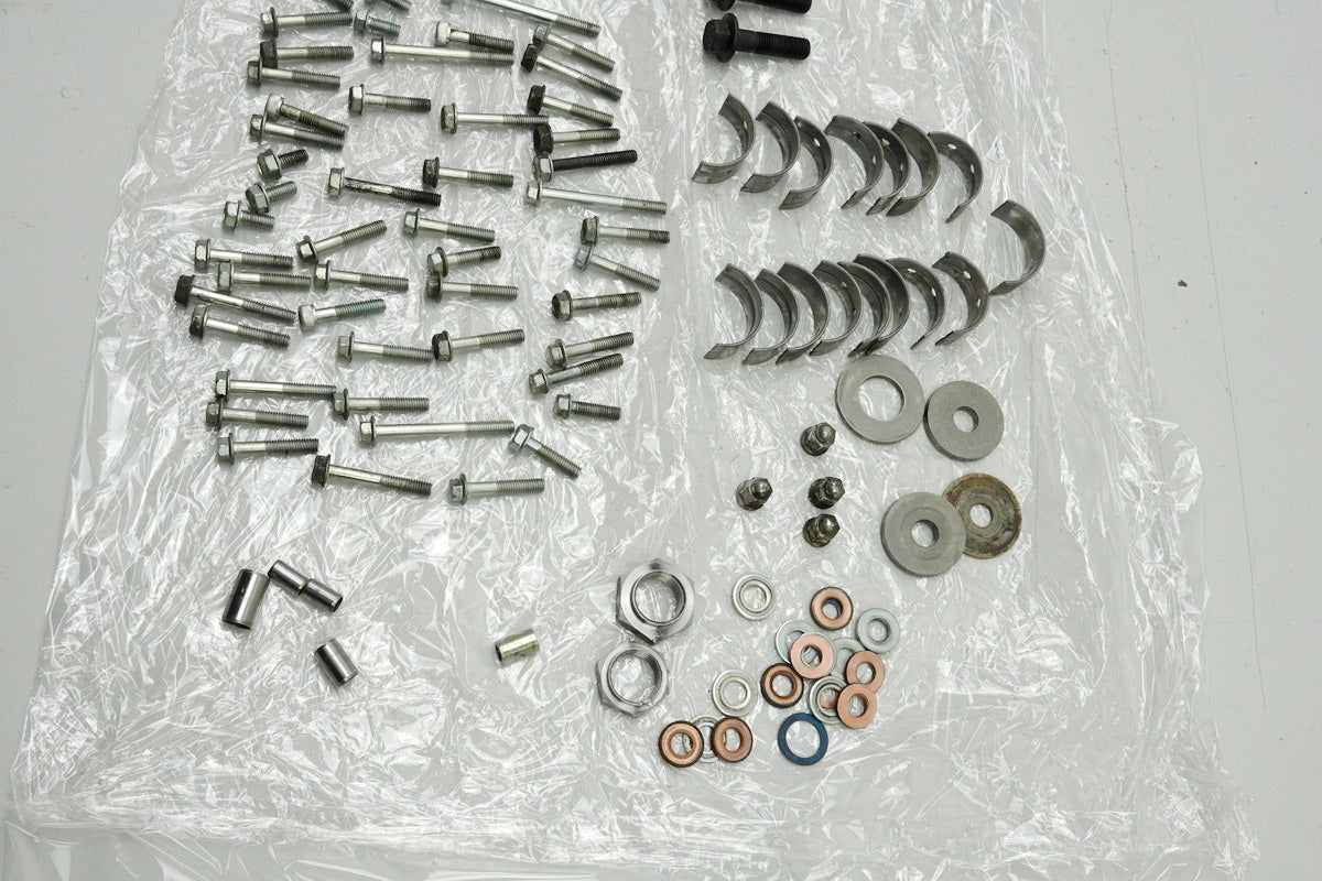 HONDA CB 500 PC32 Tornillos y piezas pequeñas - para motor