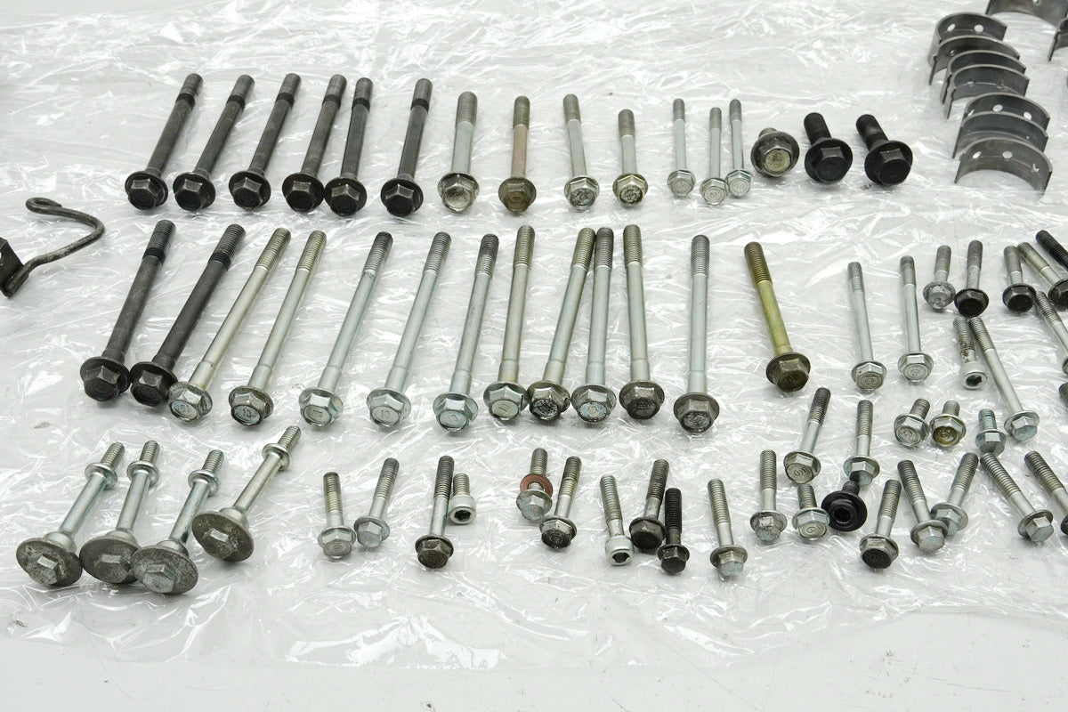 HONDA CB 500 PC32 Tornillos y piezas pequeñas - para motor
