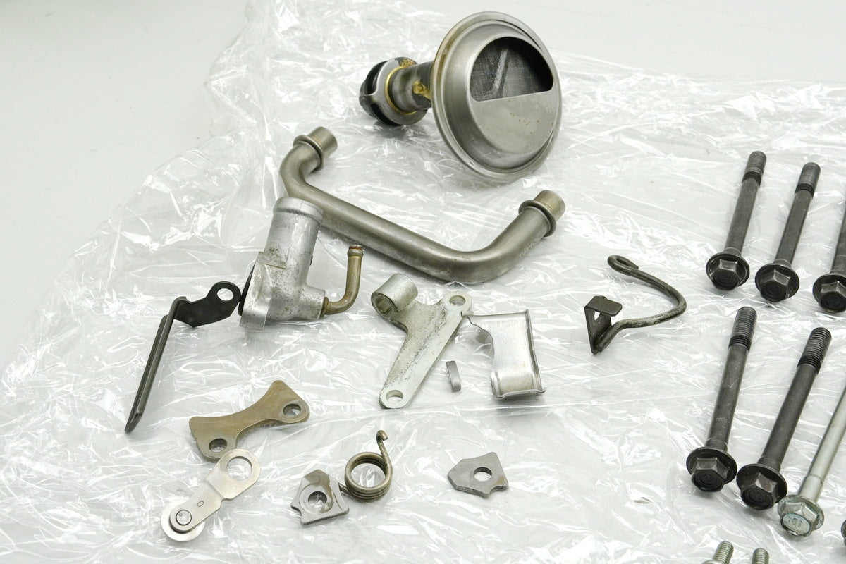 HONDA CB 500 PC32 Tornillos y piezas pequeñas - para motor