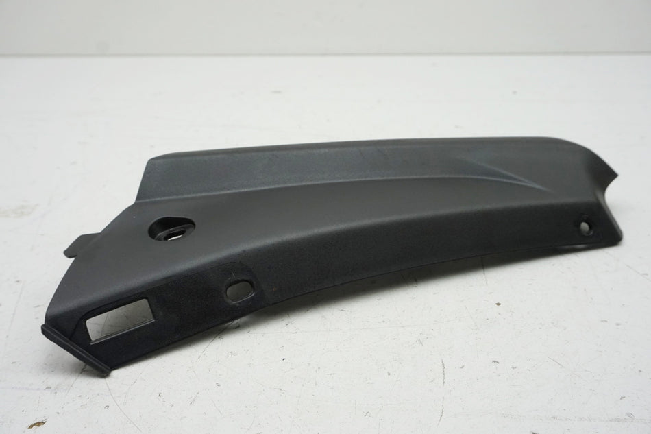 YAMAHA MT 125 A RE39 Carenado trasero inferior izquierdo Cubierta Tapa