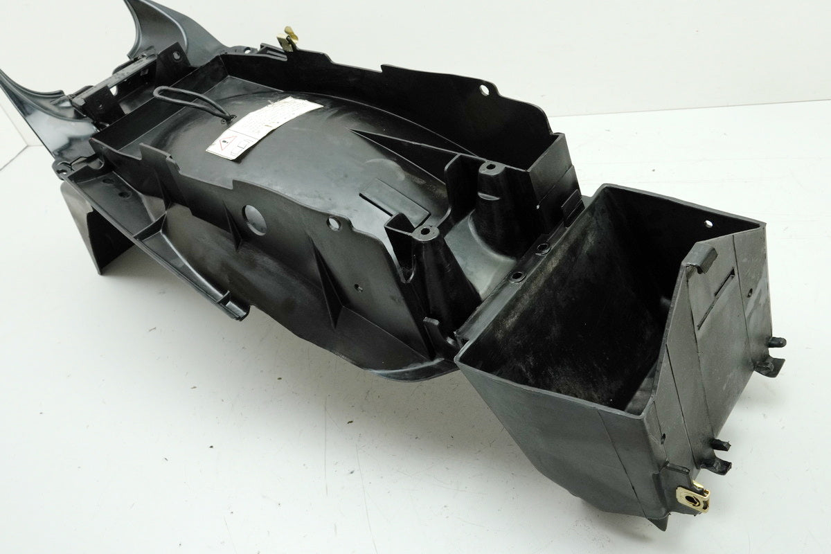 TRIUMPH SPEED TRIPLE 955 i 595 N Kotflügel hinten Radlauf Fender Batteriekasten