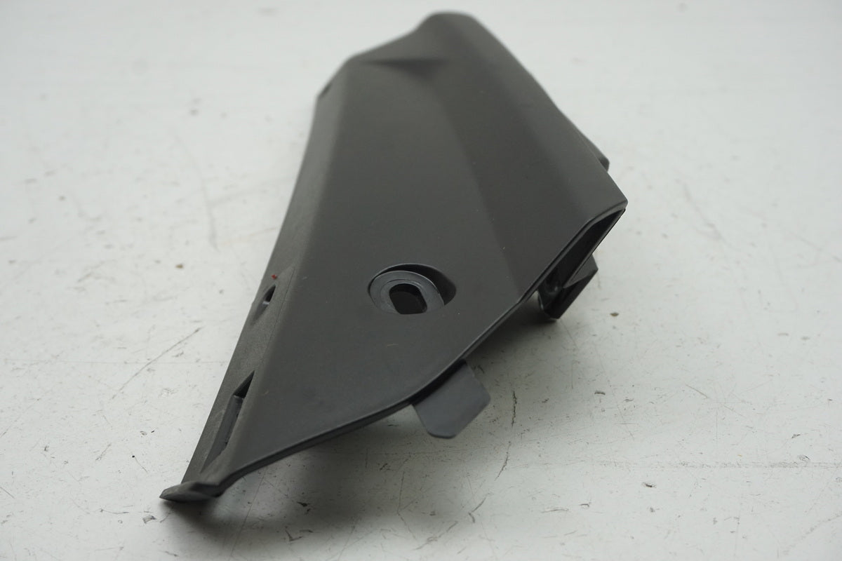 YAMAHA MT 125 A RE39 Fairing Rear Right Lower Cover Trim