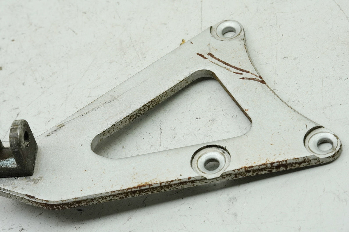 SUZUKI RG 125 NF12B GAMMA Footrest Holder Rider Left Bracket Footrest Plate