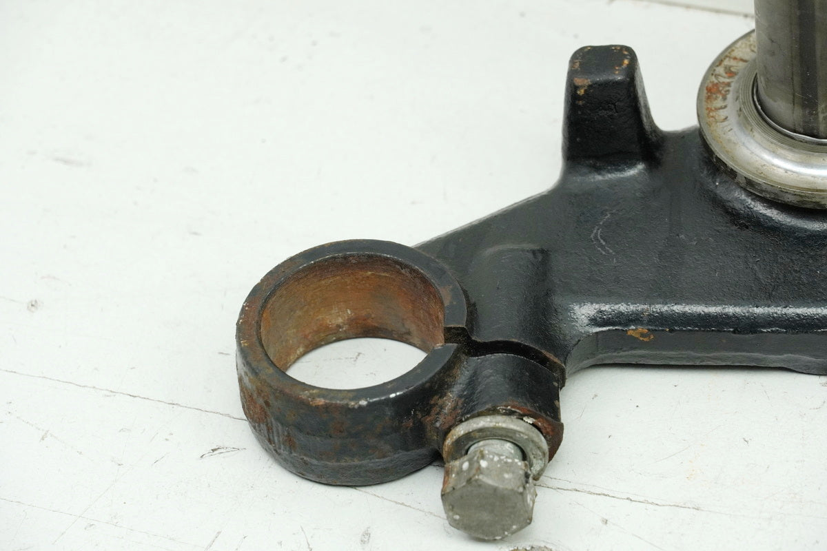 SUZUKI RG 125 NF12B GAMMA Lower Triple Clamp (for Fork Stanchion)
