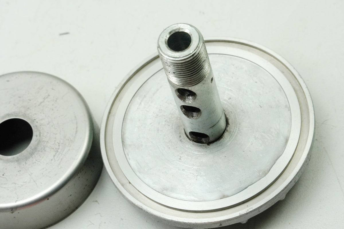 KAWASAKI Z 750 E KZ750E Motordeckel Halter Ölfilter Cover Motor Deckel Schraube