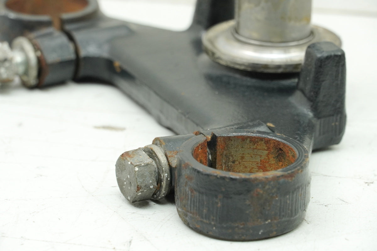 SUZUKI RG 125 NF12B GAMMA Lower Triple Clamp (for Fork Stanchion)