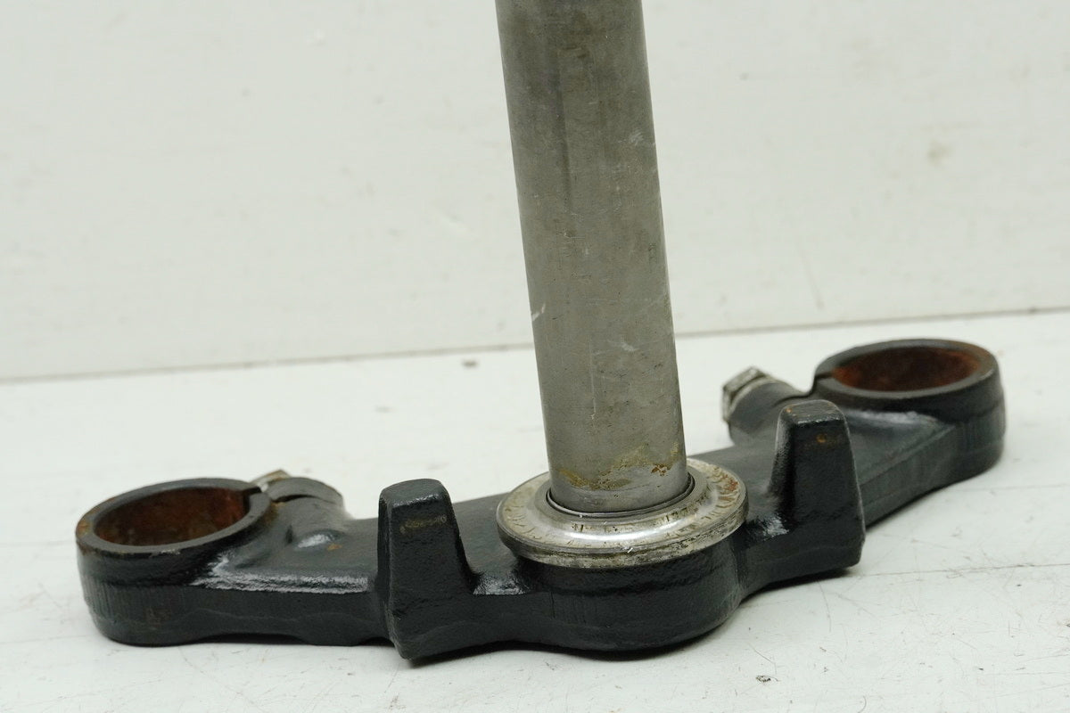 SUZUKI RG 125 NF12B GAMMA Lower Triple Clamp (for Fork Stanchion)