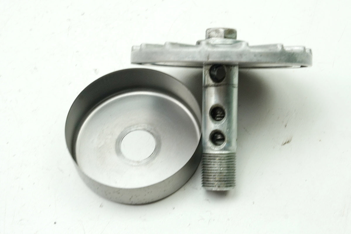 KAWASAKI Z 750 E KZ750E Motordeckel Halter Ölfilter Cover Motor Deckel Schraube