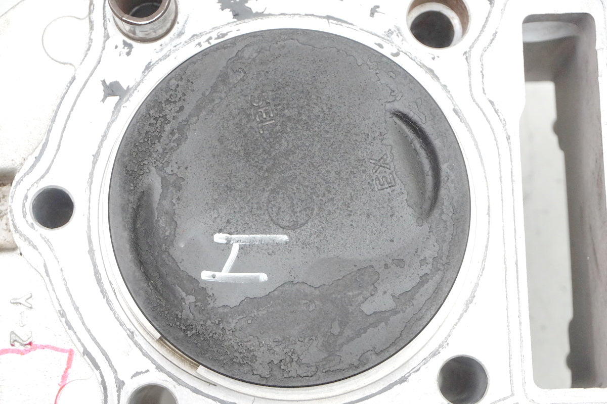 YAMAHA XVS 1100 VP05 DRAG STAR Front Cylinder & Piston