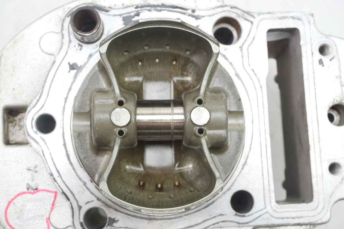 YAMAHA XVS 1100 VP05 DRAG STAR Front Cylinder & Piston