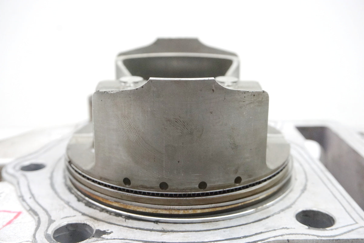 YAMAHA XVS 1100 VP05 DRAG STAR Front Cylinder & Piston