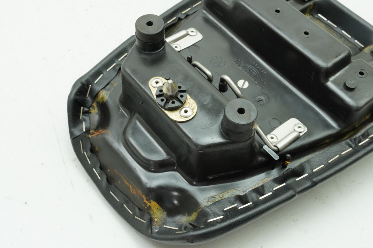 TRIUMPH SPEED TRIPLE 955 i 595 N Soziussitz Sitz hinten Beifahrer Seat T2304880