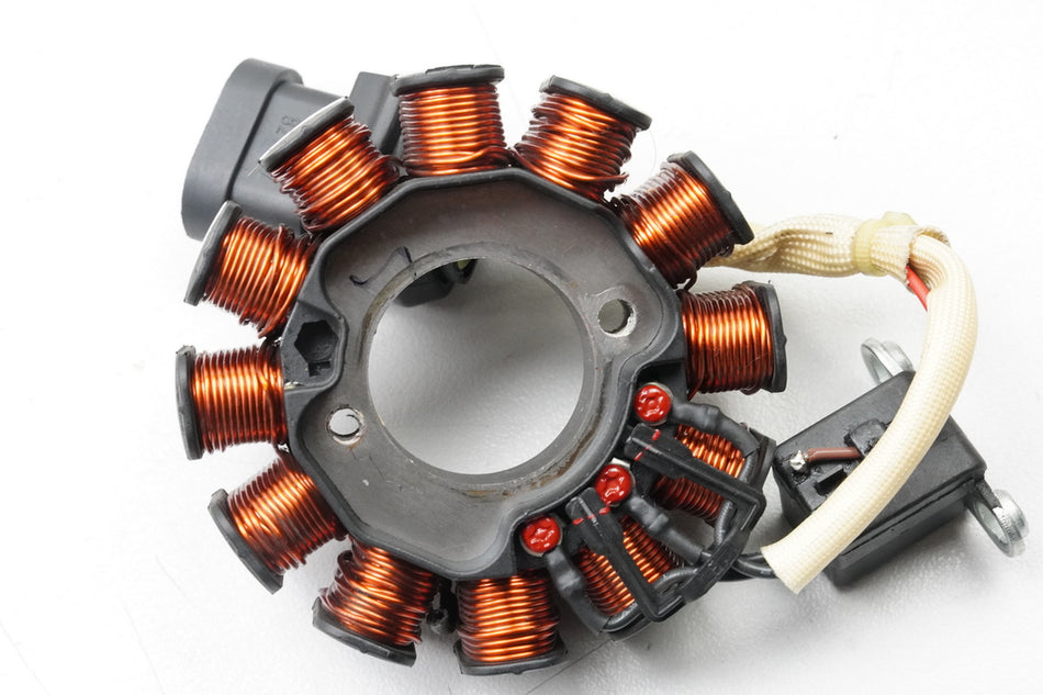 VESPA Primavera 50 4T 3V i-Get Lima Estátor Alternador PickUp 1D000981