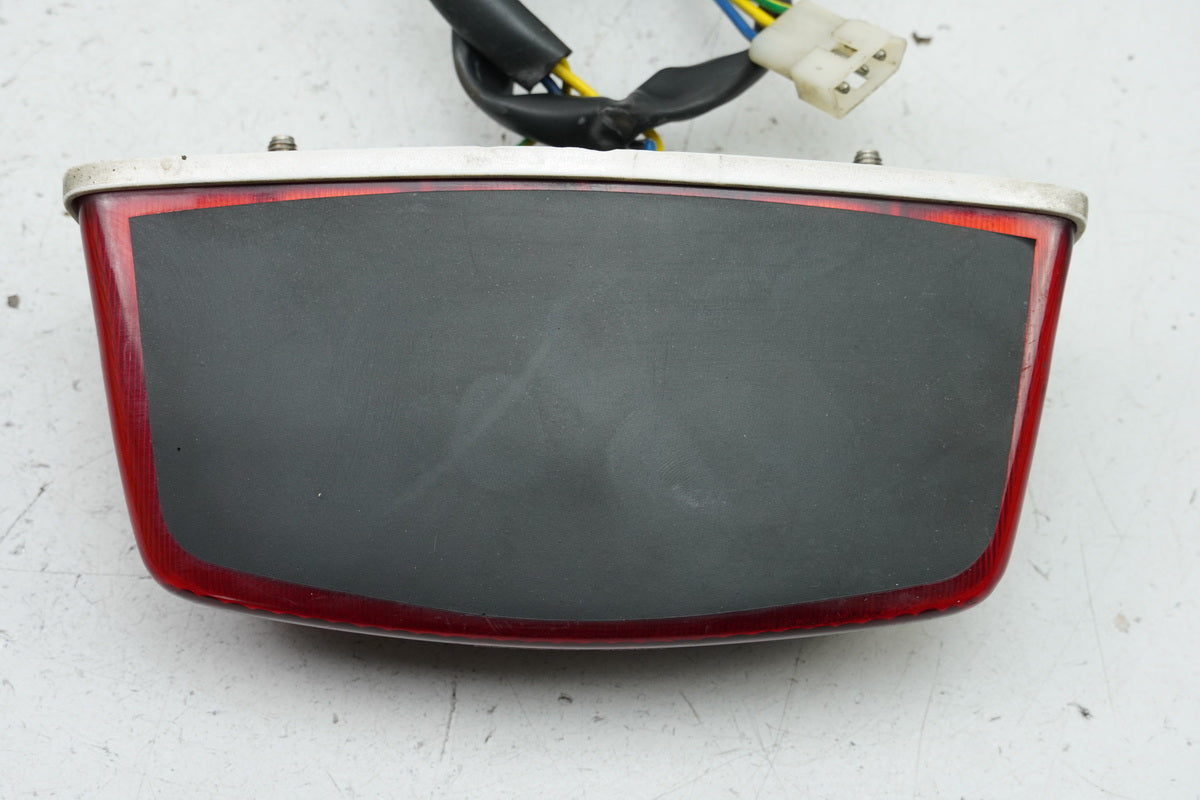 Aprilia Pegaso 650 GA (MX) Rücklicht Rückleuchte Glas Blende Rücklichtblende