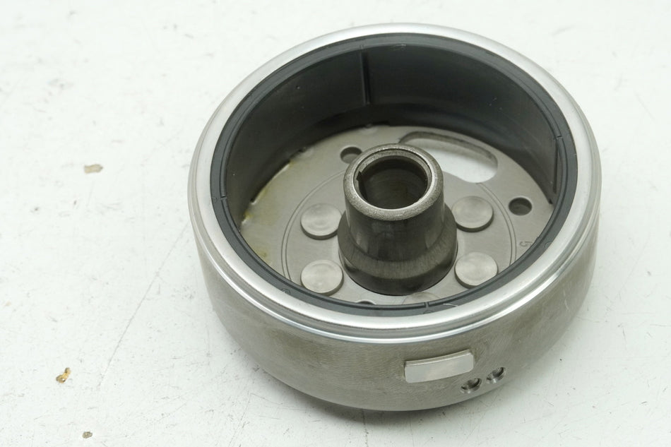 SUZUKI RG 125 NF12B GAMMA Rotor de lima original alternador volante magnético volante