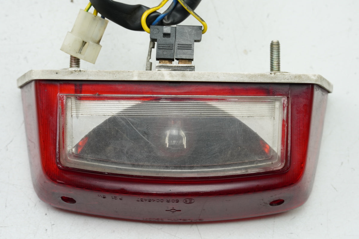 Aprilia Pegaso 650 GA (MX) Rücklicht Rückleuchte Glas Blende Rücklichtblende