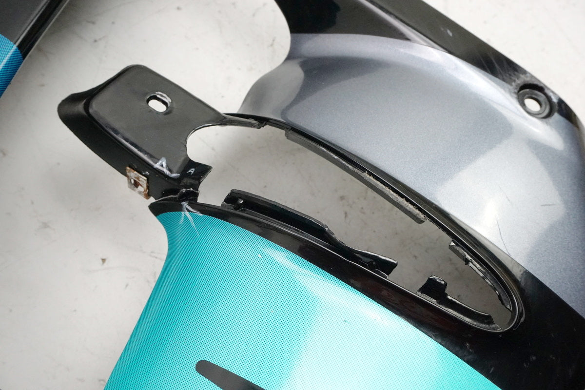 HONDA CBR 1000 SC24 Side Fairing Left Cover 64360-MZ2A-0000