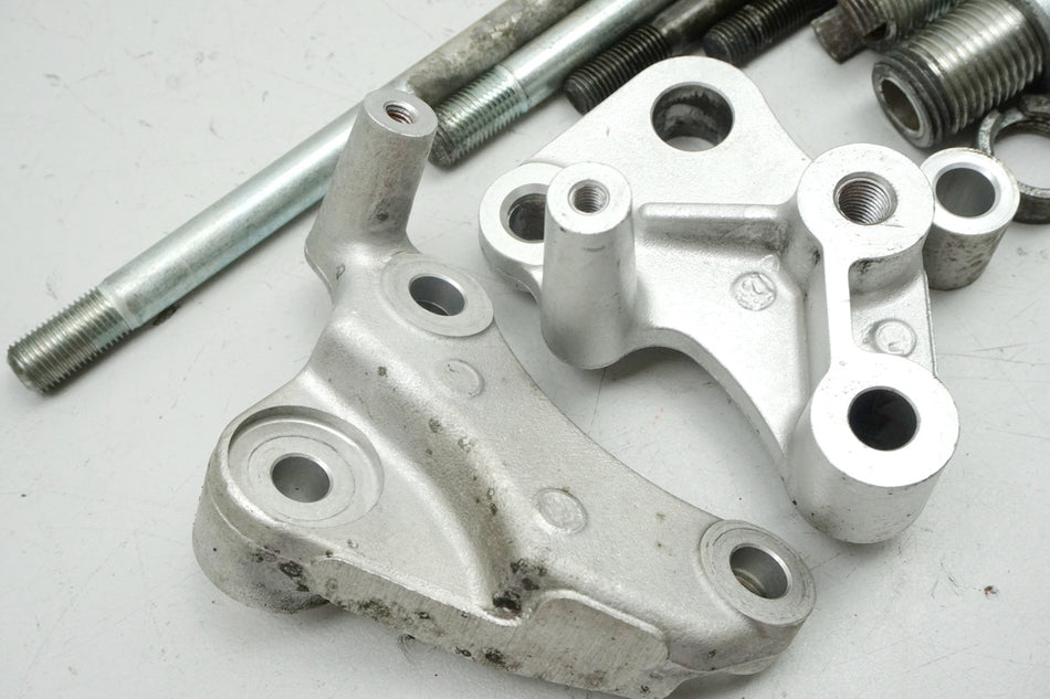 HONDA VTR 1000 SC36 FIRESTORM Soporte Motor Eje Tornillos Perno Soporte Motor